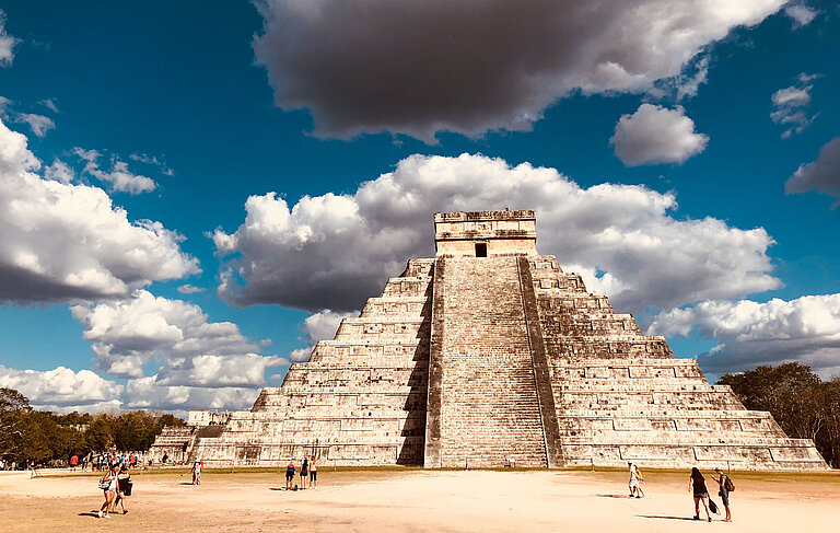 El_Castillo_2_cut.jpg  