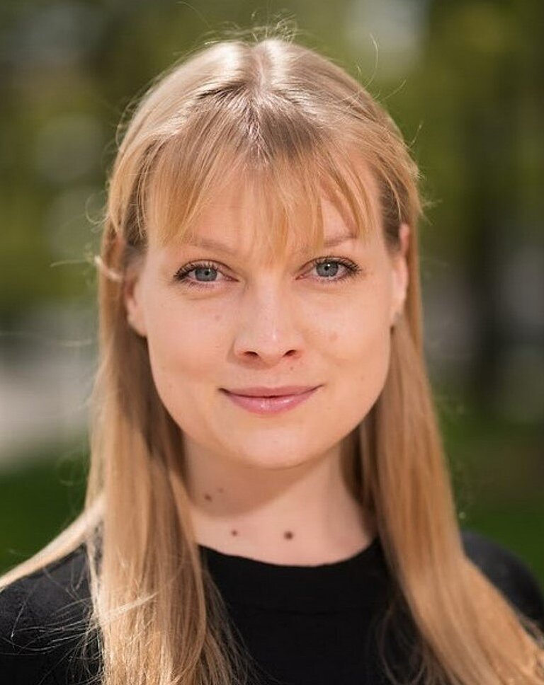Elisa2021.jpg