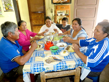 intercultural_family.jpg