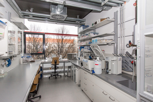 Radiocarbon_Lab_1_large.jpg
