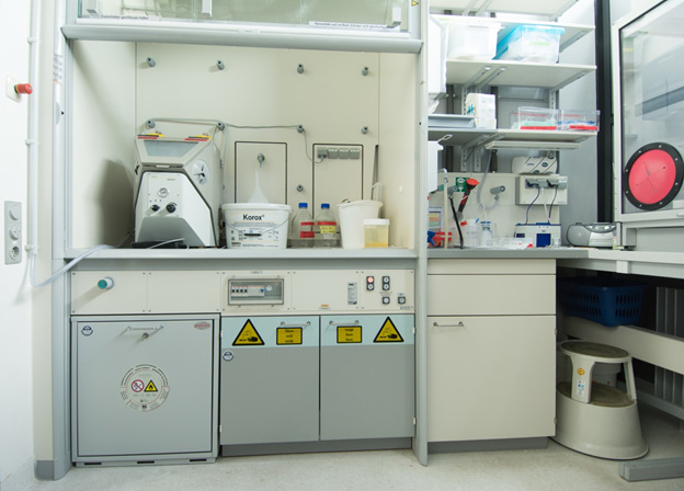 Radiocarbon_Lab_2__large.jpg